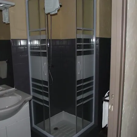 Hotel Valerie 2*
