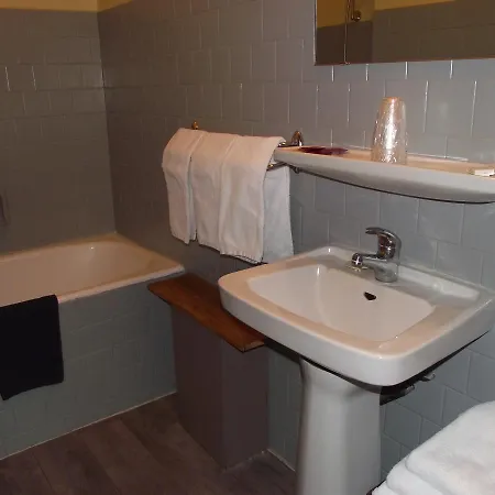 Valerie Hotel 2*